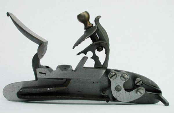 L&R Hawken Ashmore Steinschloss, links